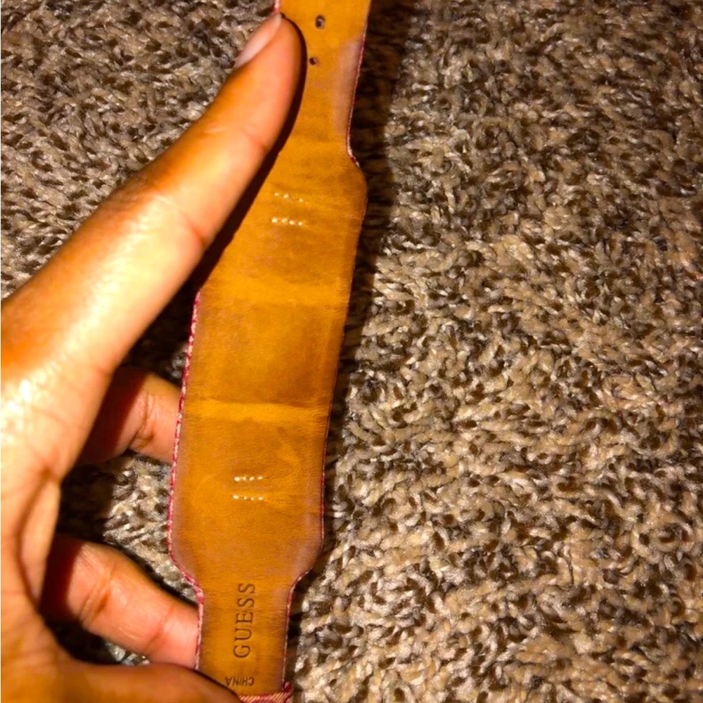 GUESS Watch with Changeable Bands - Picture 4 of 9